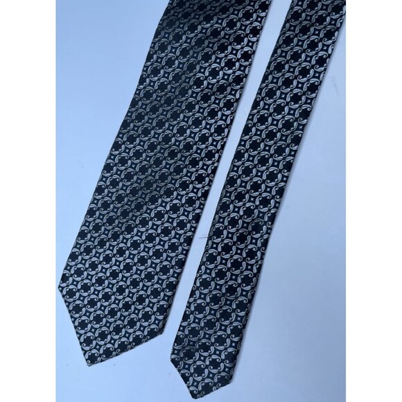Valentino 100% Silk Tie geometric interlocking Black Made In Italy 61” - Picture 3 of 10